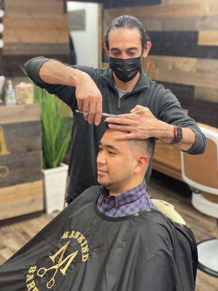 Maintaining a Professional Look While Growing Out Your Hair (For Men)